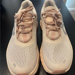 On Running Women's Light Beige Sneakers